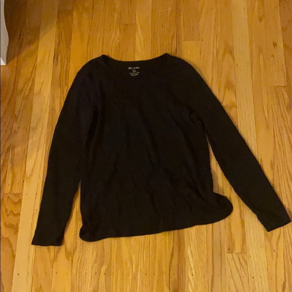 Black shirt
